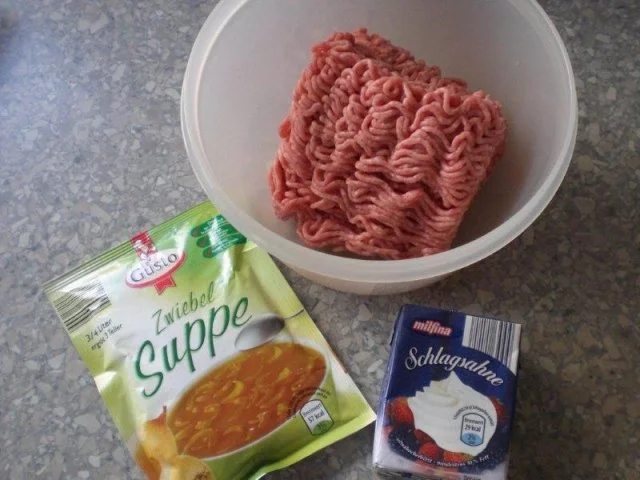 Rezept: Schneller Hackbraten auf Brötchen Bild Nr. 2 Schneller Hackbraten auf Brötchen - Rezept - Bild Nr. 2