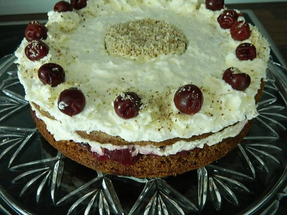 Mandel-Kirsch-Torte - Rezept - Bild Nr. 2