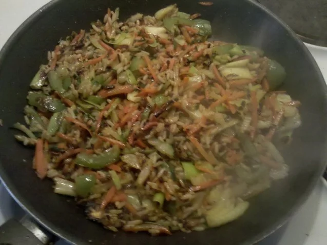 Vegetarisch: Pikante Reis-Gemüsepfanne - Rezept - Bild Nr. 6