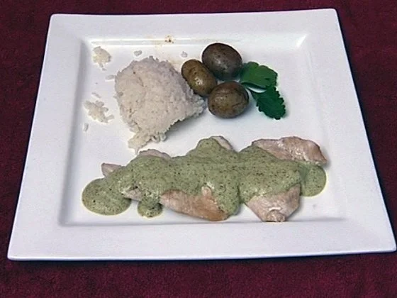 Pollo en salsa de ajo y perejil - Hühnchen in Knoblauch-Petersiliensoße (Ailton) - Rezept