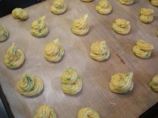 Rezept: Fingerfood: Miniwindbeutel mit Kaviar-Füllung Bild Nr. 8 Fingerfood: Miniwindbeutel mit Kaviar-Füllung - Rezept - Bild Nr. 8