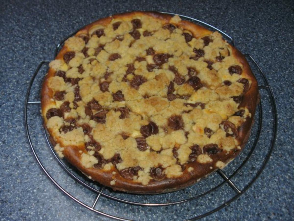 Quarkkuchen mit Stachelbeeren und Streuseln - Rezept - Bild Nr. 4