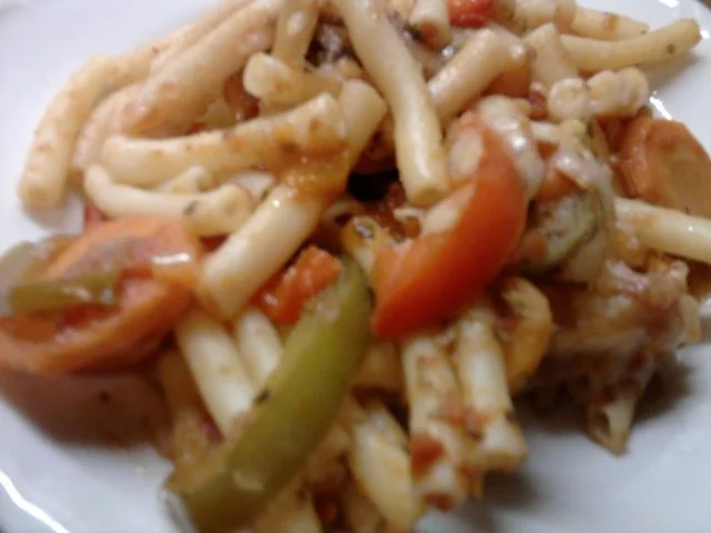 Rezept: Bunter Makkaroni-Auflauf Bunter Makkaroni-Auflauf - Rezept