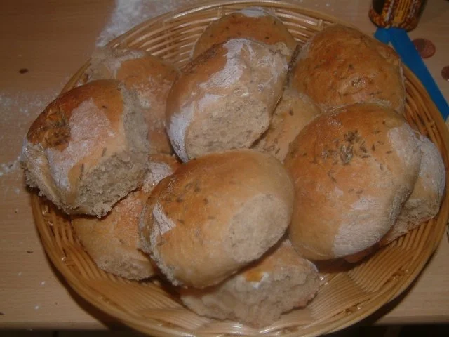 Heinzis Bauernbrötchen mit Kümmel - Rezept