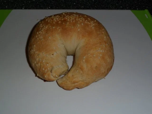 Bagels gefüllt mit Eismeergarnelen und Kräuterfrischkäse - Rezept