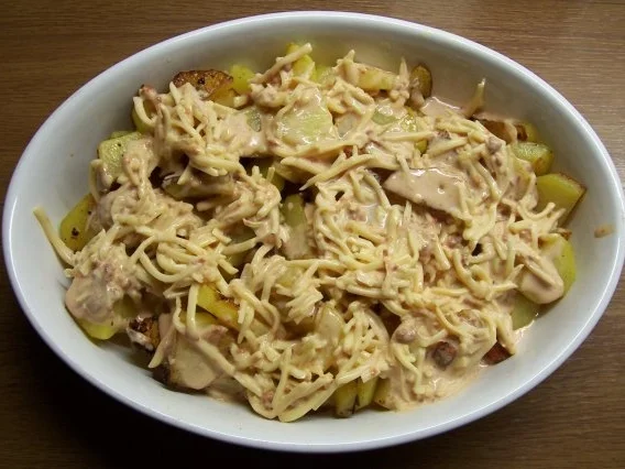 Rezept: Mein (etwas anderer) Bratkartoffelauflauf Bild Nr. 2 Mein (etwas anderer) Bratkartoffelauflauf - Rezept - Bild Nr. 2