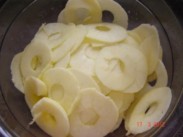 Rezept: Kuchen & Torten : Apfel-Flammkuchen Bild Nr. 5 Kuchen & Torten : Apfel-Flammkuchen - Rezept - Bild Nr. 5