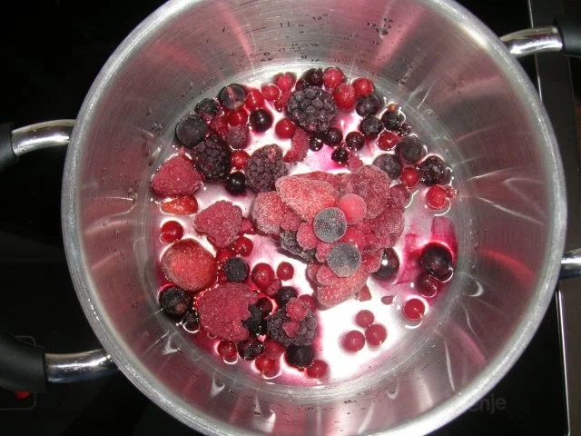 BREAKFAST: Waffeln mit warmen Früchten (MIT und OHNE Waffeleisen) - Rezept - Bild Nr. 4