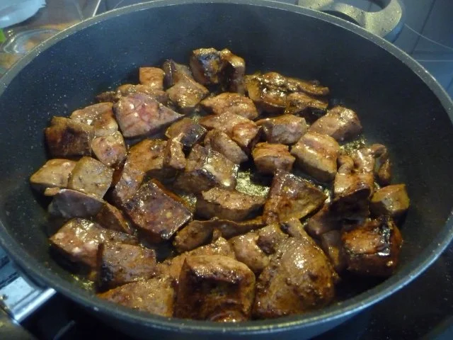 Rezept: Leber in Stückchen mit Tortellini Bild Nr. 3 Leber in Stückchen mit Tortellini - Rezept - Bild Nr. 3