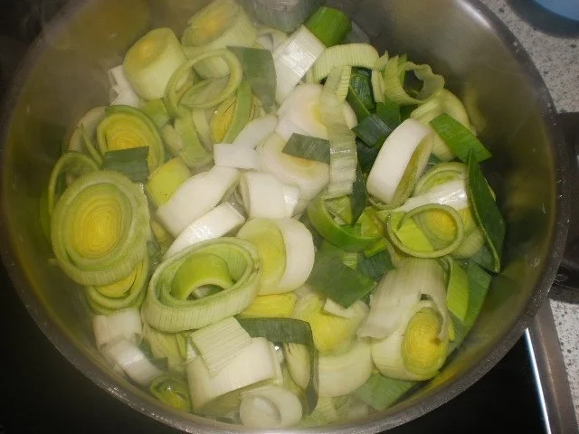 Rezept: Rotbarschfilet auf Porree und Senfsauce Bild Nr. 9 Rotbarschfilet auf Porree und Senfsauce - Rezept - Bild Nr. 9