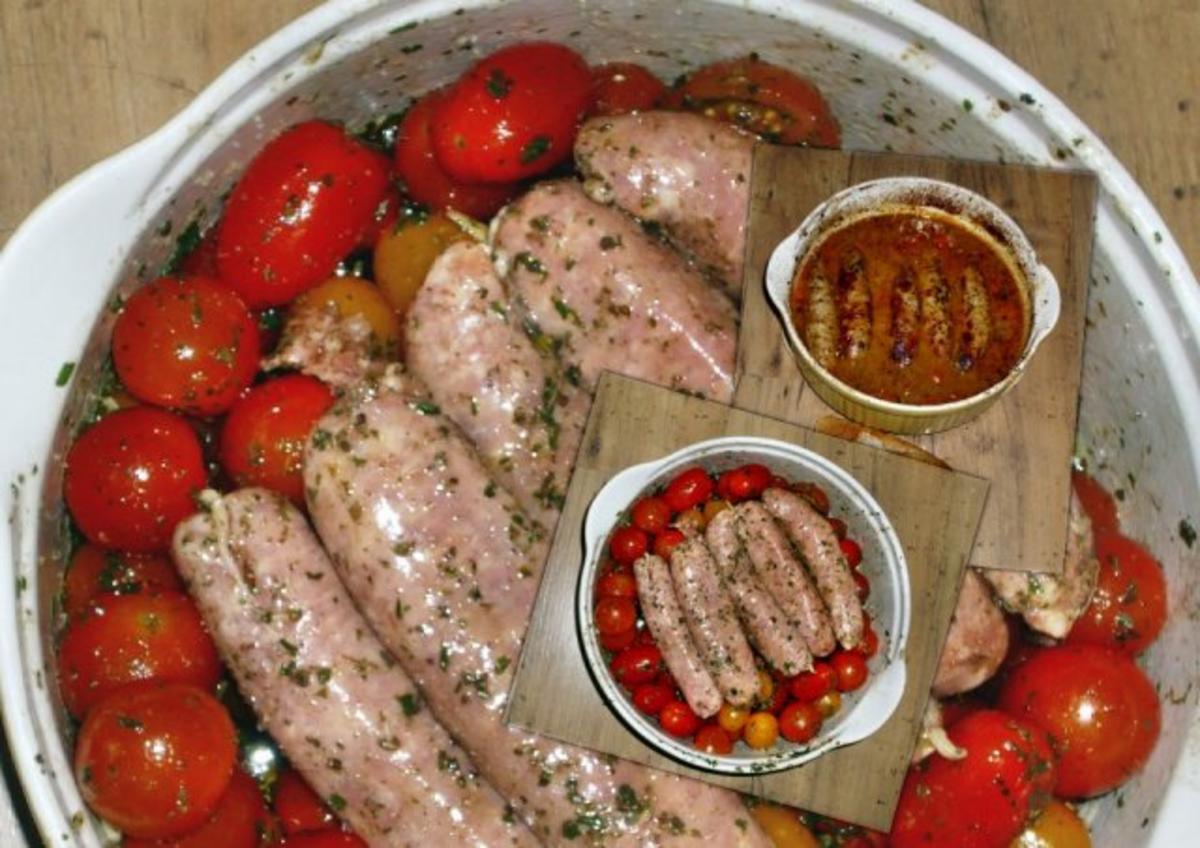 Schweinswürste an Tomaten - Rezept