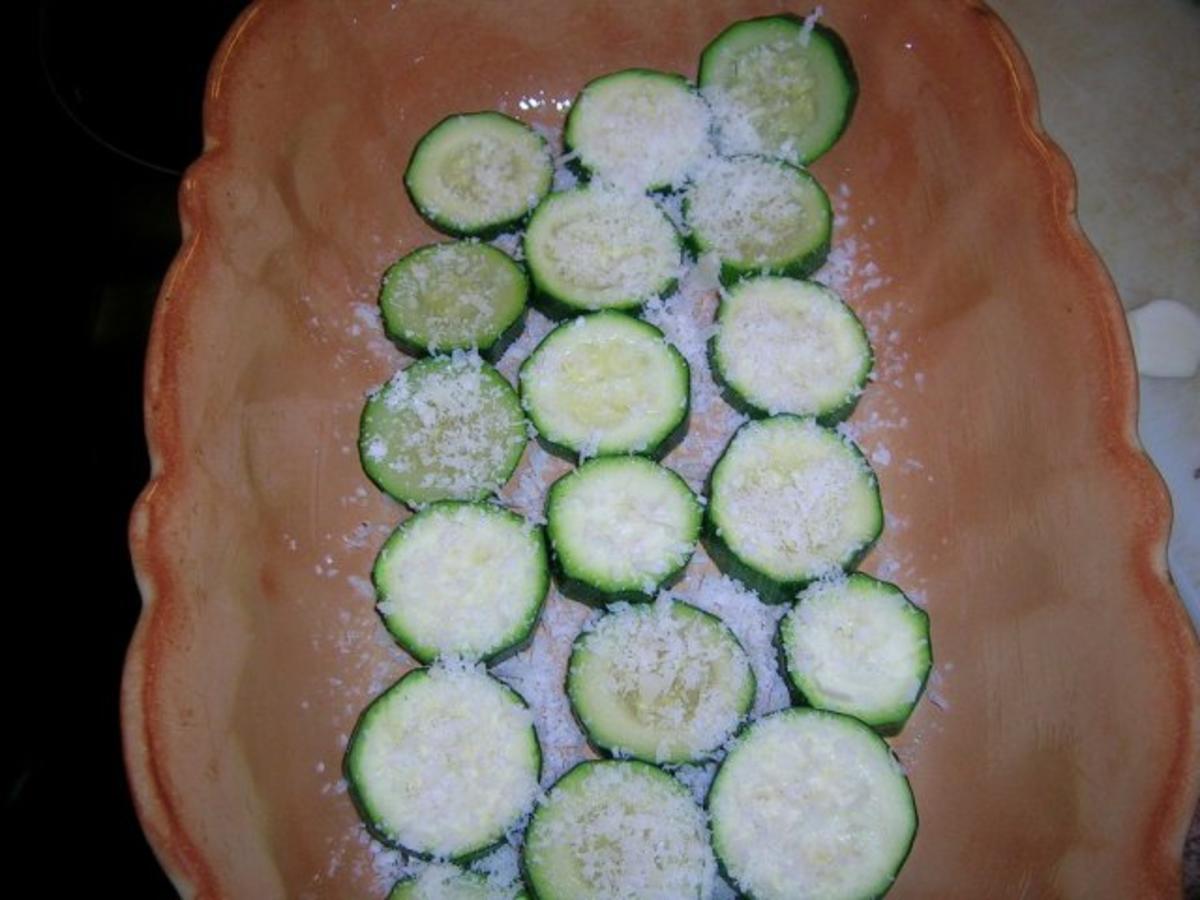 Schweinefilet mit Zucchini und Mozzarella überbacken - Rezept - Bild Nr. 2