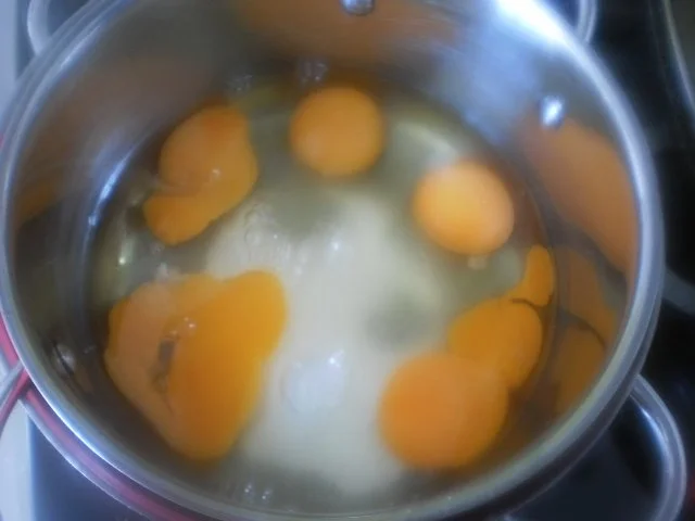 Weiße Schokomousse mit Beeren - Rezept - Bild Nr. 5