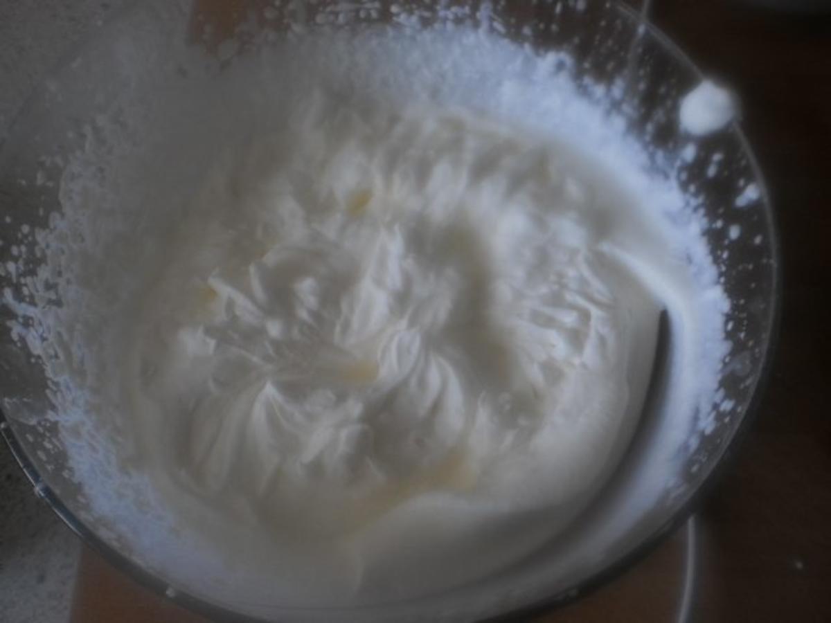 Weiße Schokomousse mit Beeren - Rezept - Bild Nr. 8