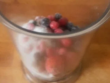 Weiße Schokomousse mit Beeren - Rezept - Bild Nr. 10