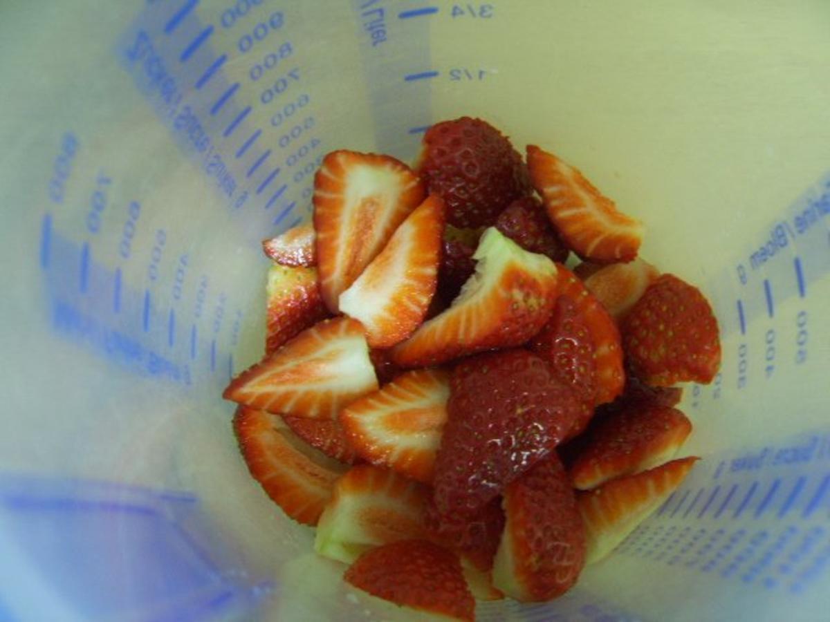 Erdbeer-Quark-Creme - Rezept mit Bild - kochbar.de