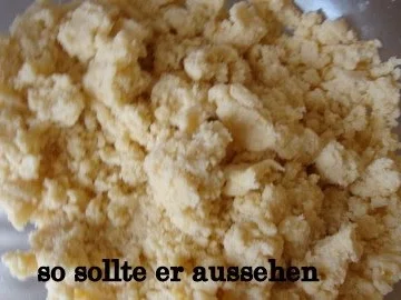 Rosenkuchen aus Quarkteig mit Mascarpone-Rum Erdbeerkonfitüren Füllung und dick Streusel - Rezept - Bild Nr. 6
