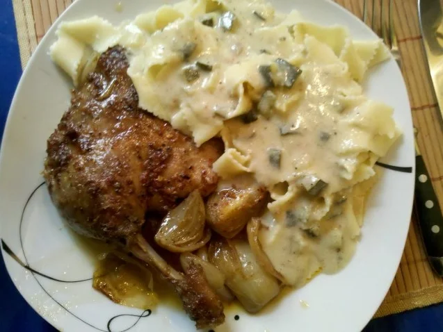 Geflügel: Schlemmerente mit Gorgonzola-Zucchinisoße und Lachsnudeln - Rezept - Bild Nr. 17