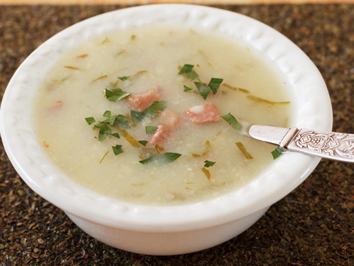 Suppen: Oma&amp;#39;s klassische KARTOFFELSUPPE - Rezept - kochbar.de