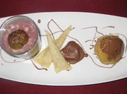 Lauwarmes Kastanien-Törtchen an Kastanienmousse auf Rotweinfeigenkompott - Rezept