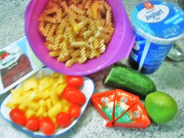 Rezept: Fruchtiger Nudelsalat Bild Nr. 2 Fruchtiger Nudelsalat - Rezept - Bild Nr. 2