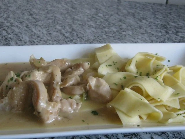 Geschnetzeltes mit Bandnudeln - Rezept - Bild Nr. 3