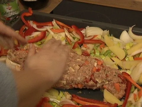 Hackbraten mit Saisongemüse - Rezept - Bild Nr. 2