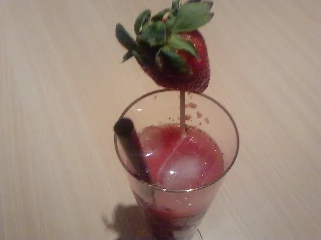 Rezept: T - D - W - Cocktail Mein Dank für alle lieben Kommis meiner Freunde z. Topkoch der Woche T - D - W - Cocktail Mein Dank für alle lieben Kommis meiner Freunde z. Topkoch der Woche - Rezept