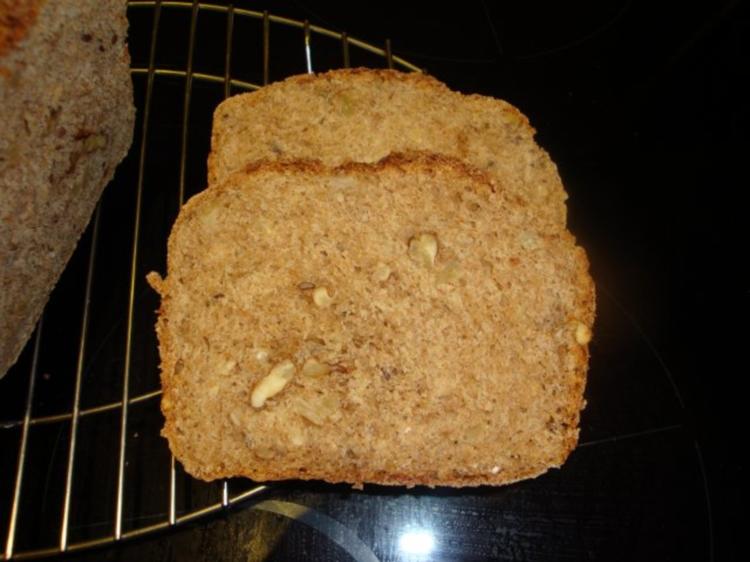 Walnuss-Dinkel-Brot - Rezept mit Bild - kochbar.de