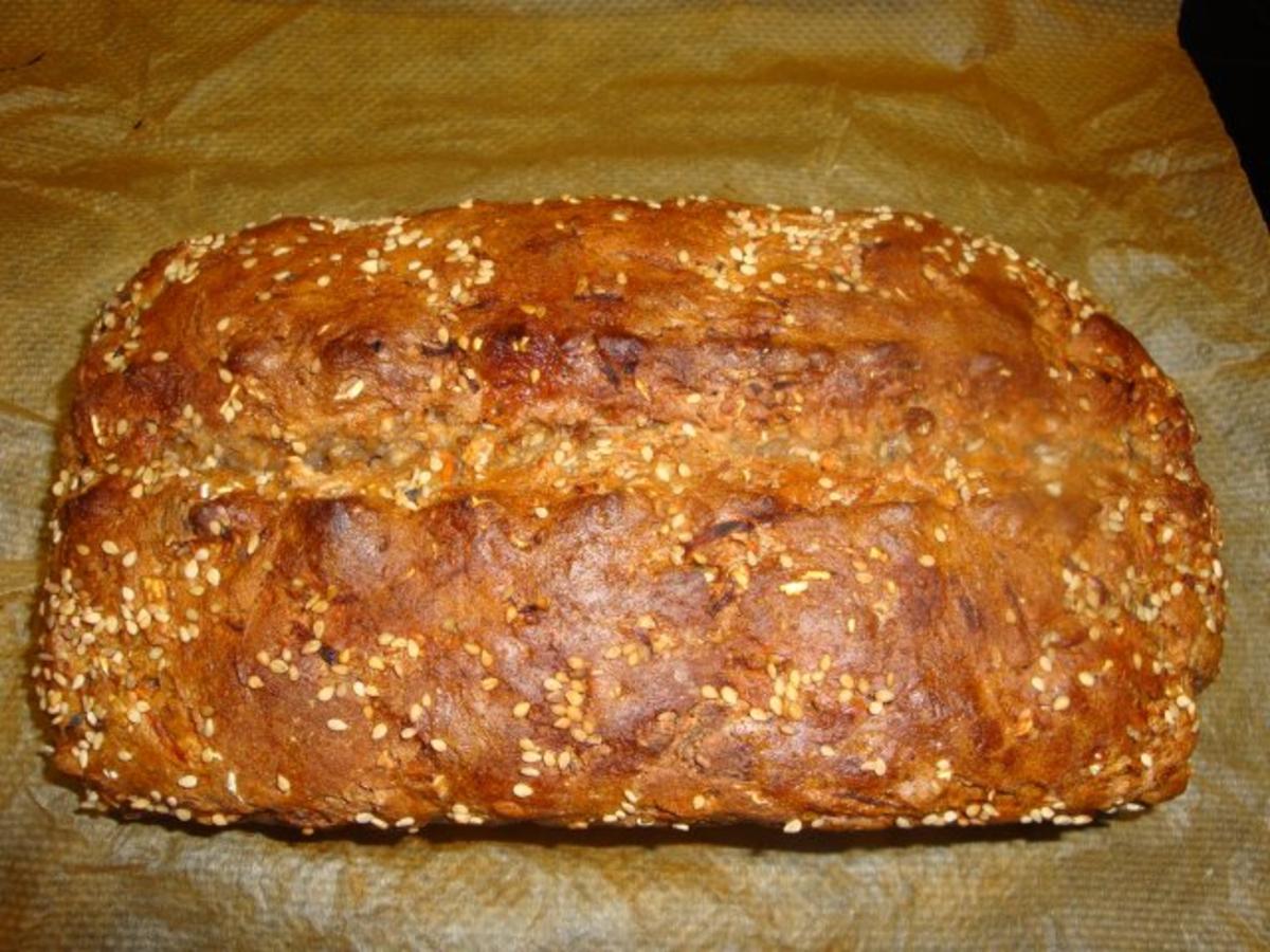 Dinkel-Haferflocken- Möhren Brot - Rezept - kochbar.de