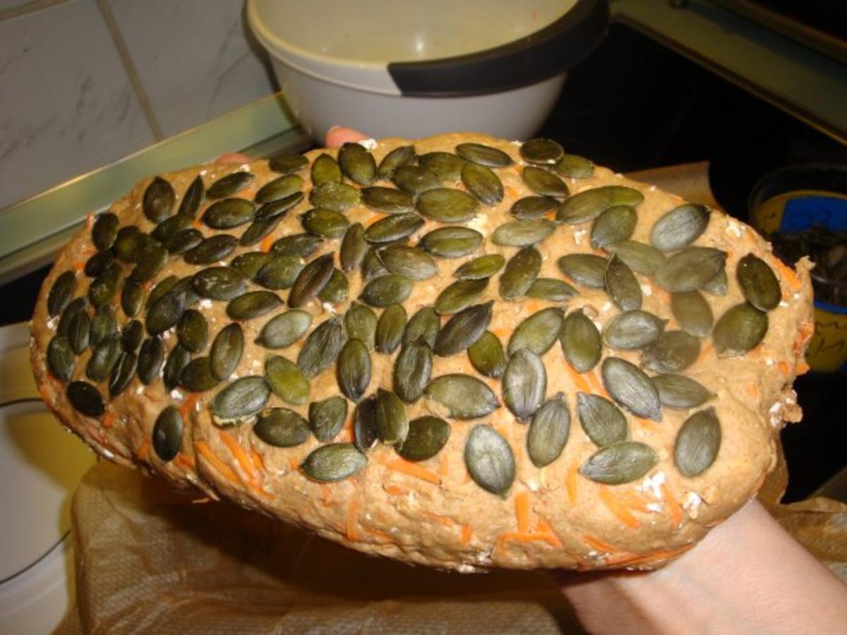 Dinkel-Haferflocken- Möhren Brot - Rezept - Bild Nr. 5