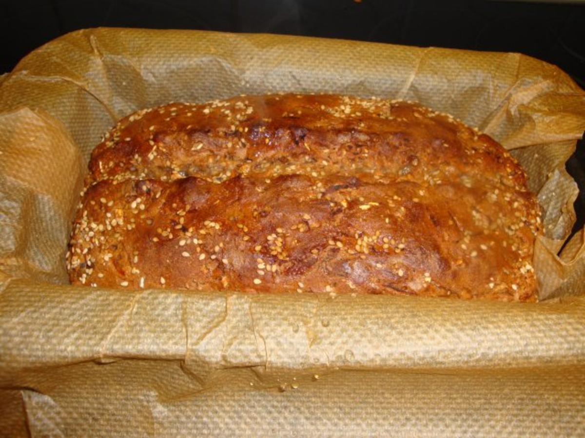 Dinkel-Haferflocken- Möhren Brot - Rezept - kochbar.de