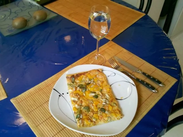 Flammkuchen: Pikanter Garnelen-Flammkuchen â la Gudrun - Rezept - Bild Nr. 13