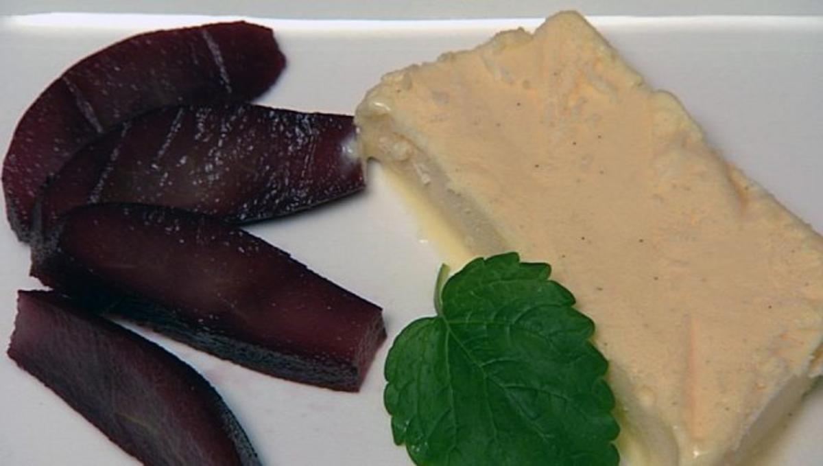 Eierlikör-Semifreddo mit Rotweinbirnen (Radost Bokel) - Rezept