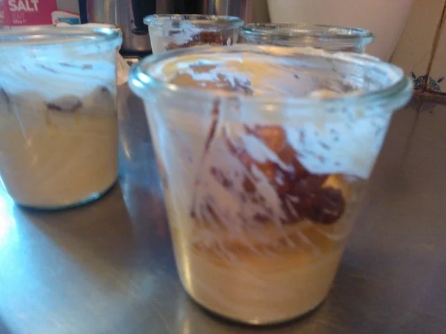 Rezept: Apfelkuechlein mit Boerenjongen's im Glas Bild Nr. 2 Apfelkuechlein mit Boerenjongen's im Glas - Rezept - Bild Nr. 2