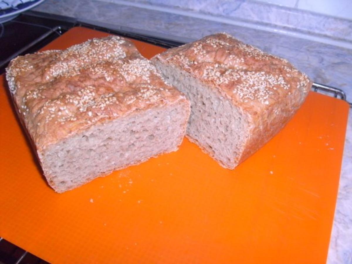 Dinkel-Sesam-Brot - Rezept