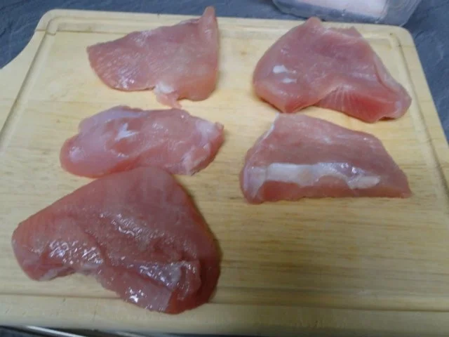 Puten-Ministeaks als Roulade gefüllt mit Ziegenkäse und Petersilie♠ - Rezept - Bild Nr. 2