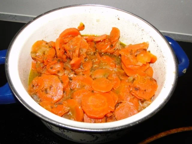 Rezept: Frikadellen mit schwarzem Sesam und Chiliflocken Bild Nr. 6 Frikadellen mit schwarzem Sesam und Chiliflocken - Rezept - Bild Nr. 6