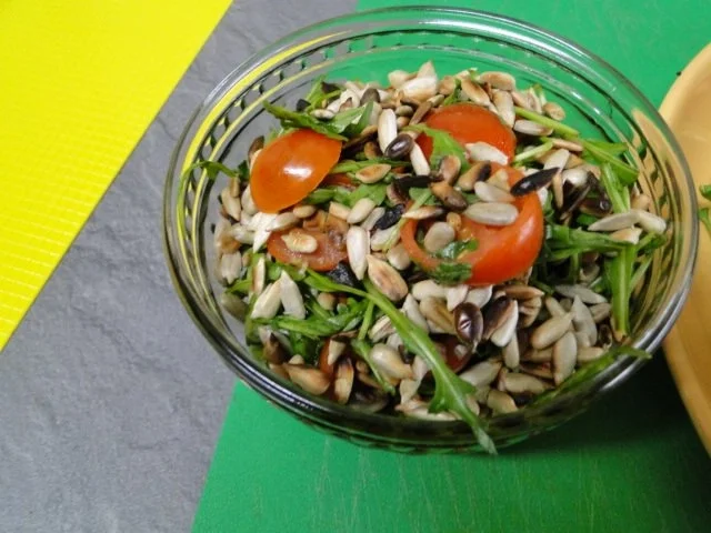 Rezept: Frikadellen mit schwarzem Sesam und Chiliflocken Bild Nr. 9 Frikadellen mit schwarzem Sesam und Chiliflocken - Rezept - Bild Nr. 9