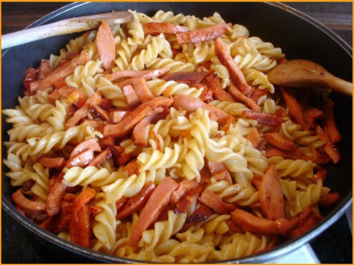 Fusili mit Fleischwurst, einfach