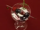 Blaubeer-Joghurt-Creme mit Rosmarin und Baiserhaube (Gerit Kling) - Rezept