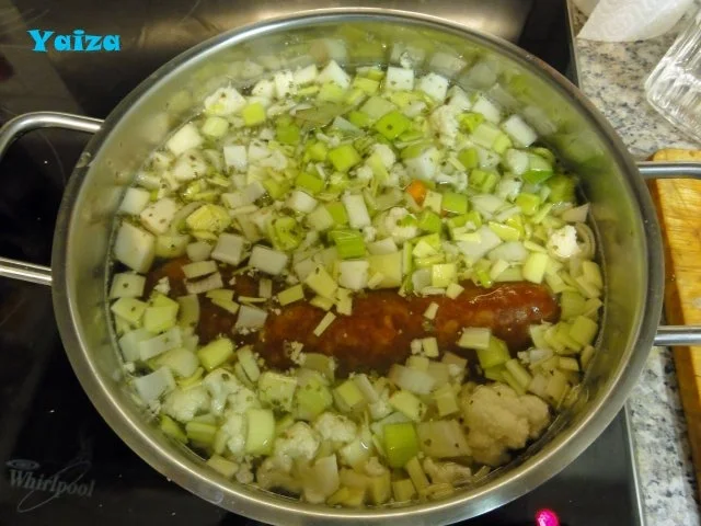 Rezept: Gebundene Gemüsesuppe mit Wurst Bild Nr. 3 Gebundene Gemüsesuppe mit Wurst - Rezept - Bild Nr. 3