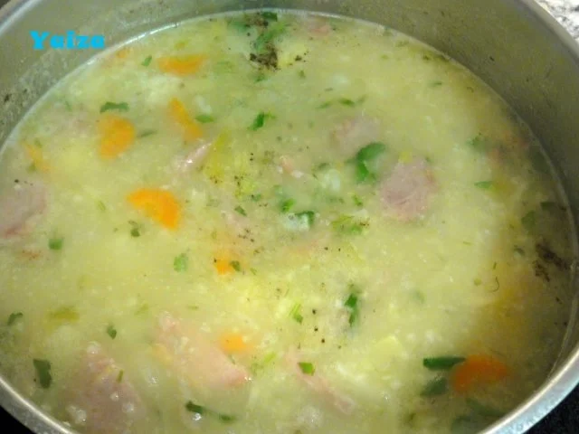 Rezept: Gebundene Gemüsesuppe mit Wurst Bild Nr. 5 Gebundene Gemüsesuppe mit Wurst - Rezept - Bild Nr. 5