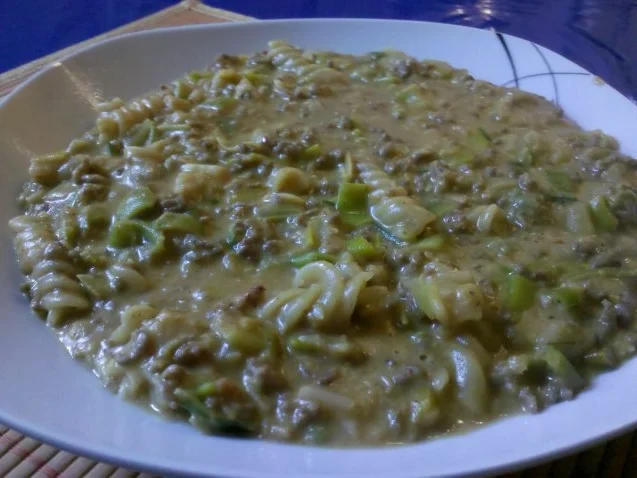 Rezept: Hackfleisch: Hackfleisch-Nudeleintopf im Tandoori-Stil Hackfleisch: Hackfleisch-Nudeleintopf im Tandoori-Stil - Rezept