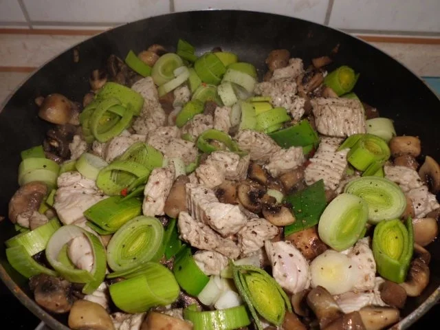 Rezept: Geflügel, Pute: Putenragout mit Champignons und Reis Bild Nr. 3 Geflügel, Pute: Putenragout mit Champignons und Reis - Rezept - Bild Nr. 3