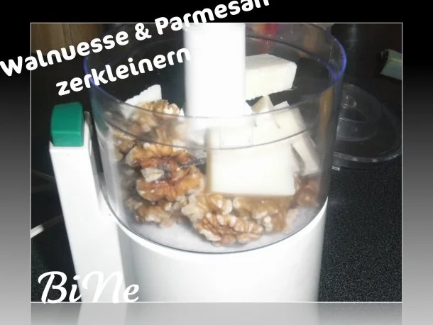 Rezept: BiNe` S LACHSFILET MIT WALNUSSKRUSTE IN LAUCHGEMUESE Bild Nr. 3 BiNe` S LACHSFILET MIT WALNUSSKRUSTE IN LAUCHGEMUESE - Rezept - Bild Nr. 3