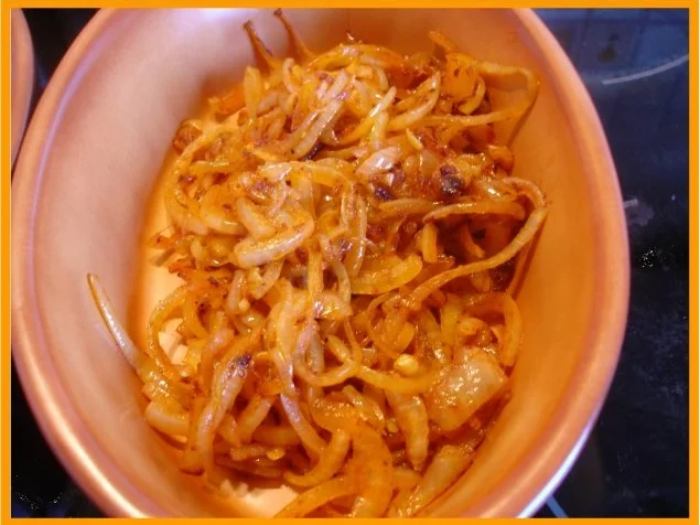 Gebratene Fleischwurst mit Röstzwiebeln, Mais und Kartoffelpüree - Rezept - Bild Nr. 8