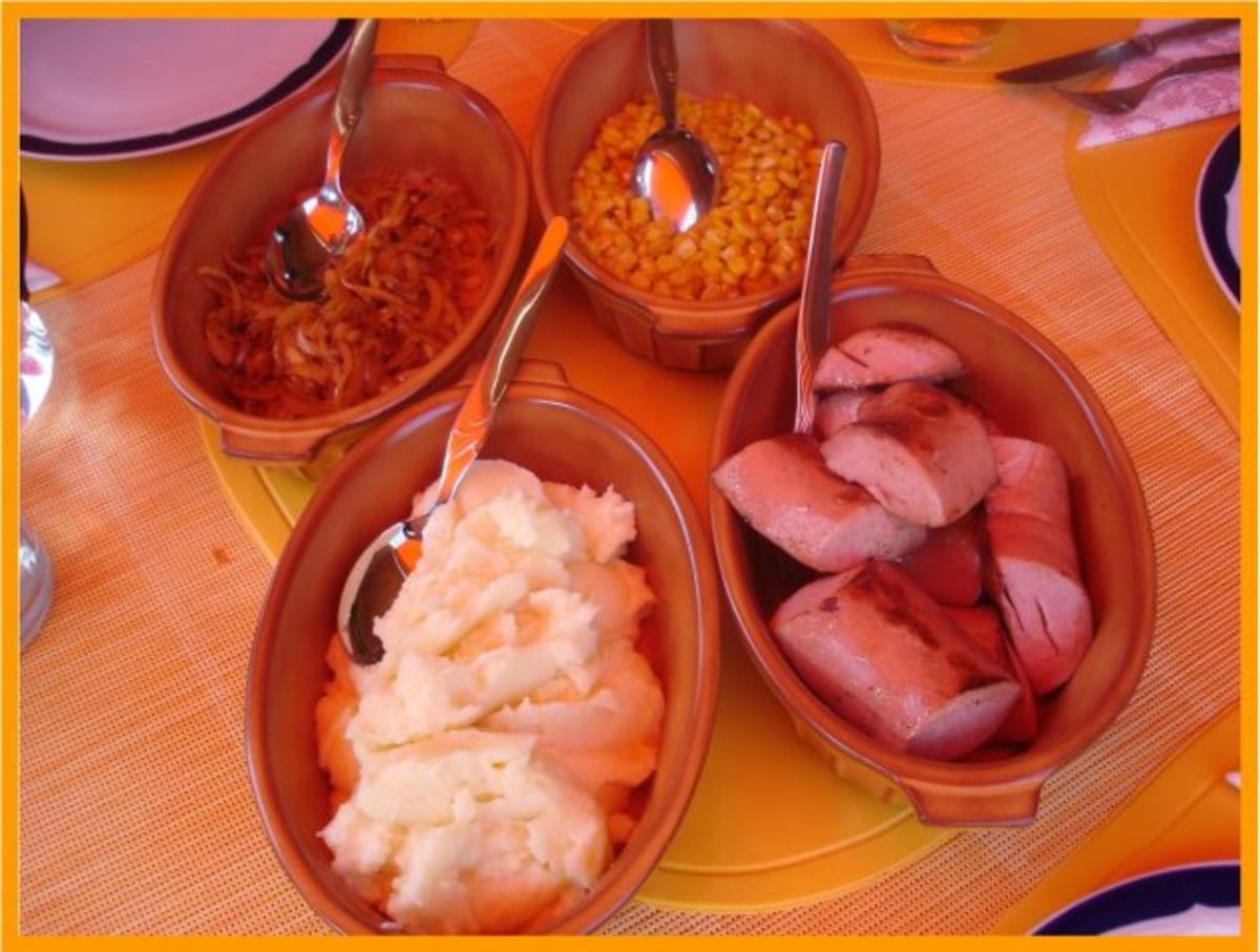 Gebratene Fleischwurst mit Röstzwiebeln, Mais und Kartoffelpüree - Rezept - Bild Nr. 9