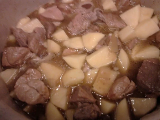 Rezept: Sauerkraut-Gulasch-Eintopf Bild Nr. 6 Sauerkraut-Gulasch-Eintopf - Rezept - Bild Nr. 6