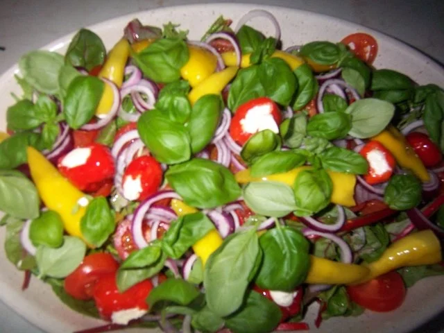 Brotsalat mit zweierlei Peperoncini - Rezept - Bild Nr. 6